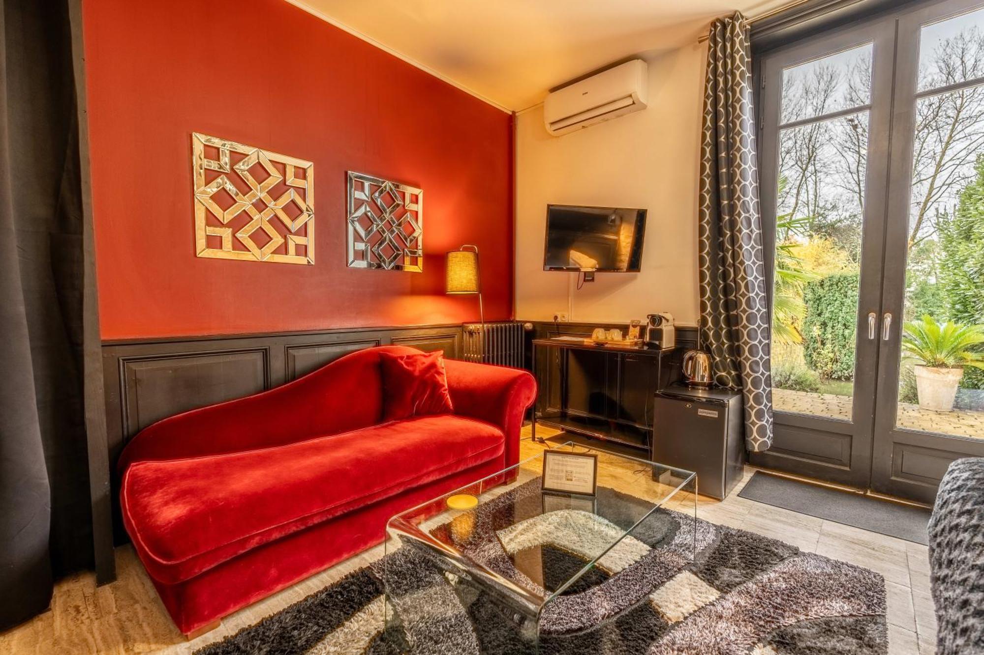 Hotel Quai Des Pontis كونْياك المظهر الخارجي الصورة